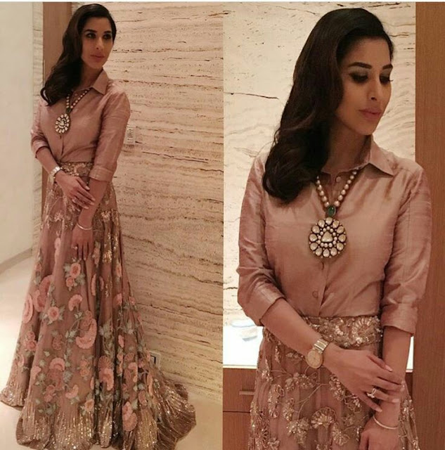 Collar sales blouse lehenga